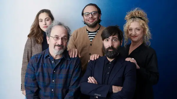 Tra i templi, Carol Kane afferma che gli ebrei dovrebbero alzarsi al tempo del caos ed essere orgogliosi