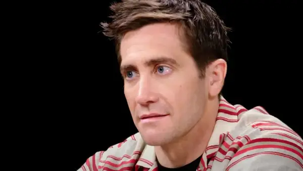 Jake Gyllenhaal on Hot Ones