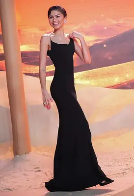 Zendaya changed into this black dress after donning Thierry Mugler