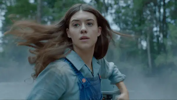 Il direttore del canto di Crawdads, Olivia Newman, ha dato la palude nella vita della Louisiana