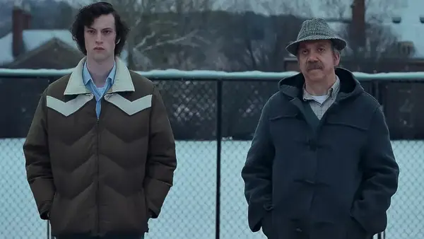 Dominic Sessa and Paul Giamatti in 