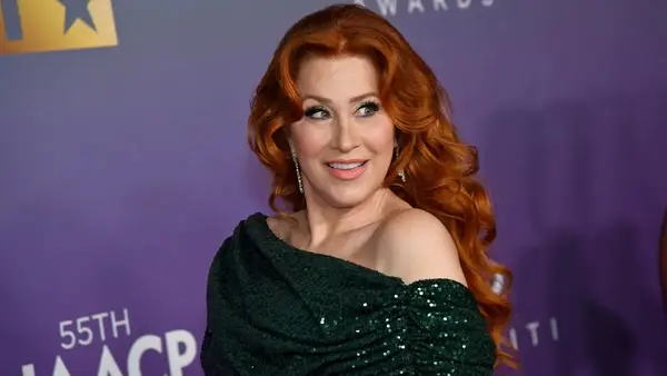 La star du Elementary Abbott, Lisa Ann Walter, aime Lindsay Lohan dans le parent et le piège de retrait des parents