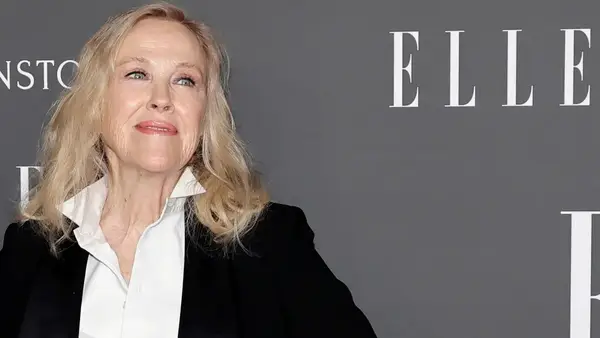 Heim de Heim, Catherine O'Hara, provavelmente teoriza o McCallister sua riqueza