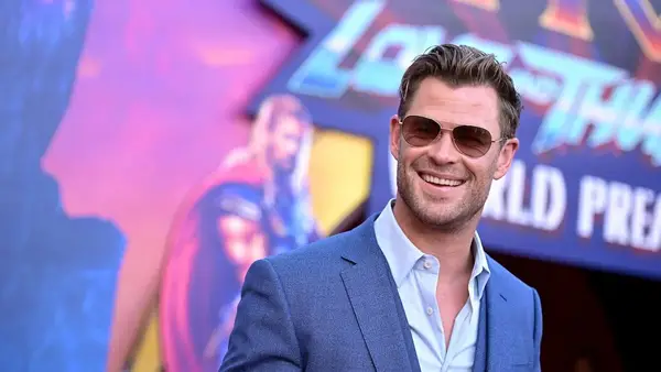 Chris Hemsworth dice que se convirtió en una parodia de mí mismo en Thor: Love and Thunder: Me atraparon en la locura