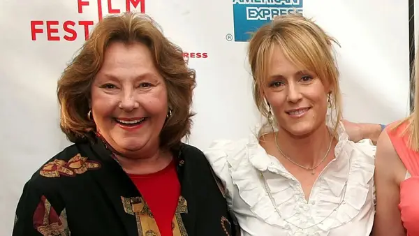 Carlin Glynn, vainqueur de Tony Better Little Whorehouse au Texas et seize bougies, meurt à 83