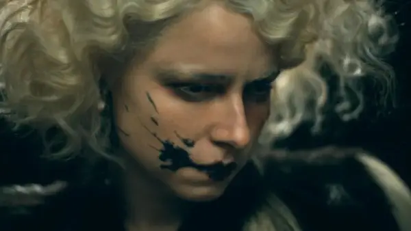 Maggie Gyllenhaal muestra a Jessie Buckley y Christian Bale en el primer aspecto de The Bride