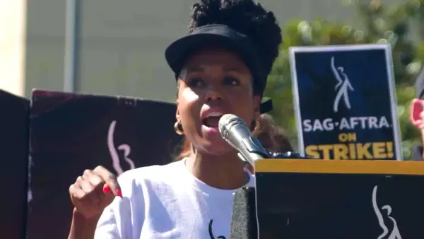 Ron Perlman Lembre -se de AMPTP na mesa: vocês, os Kers, você diz o quanto aprecia (vídeo)