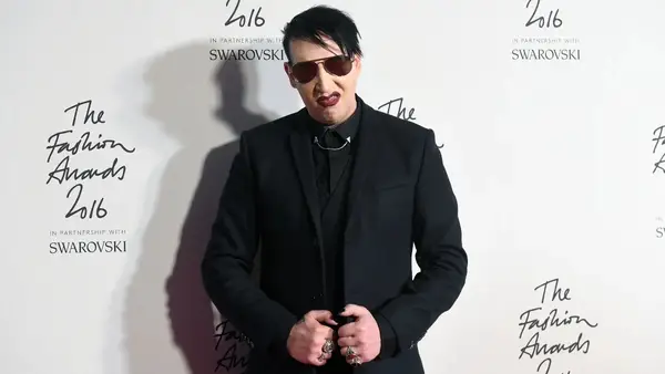 Marilyn Manson ha risolto la richiesta con l'ex figlia, che lo ha accusato di stupro
