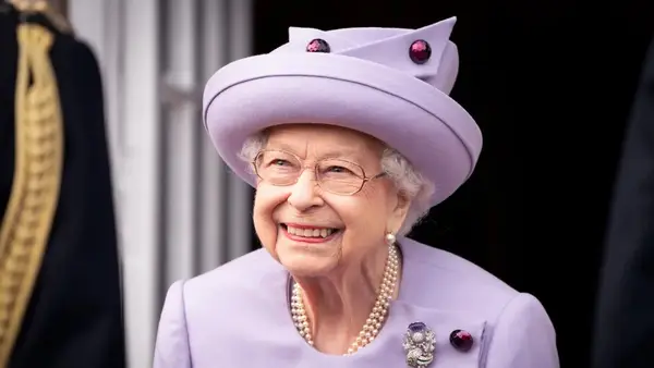 Como ver o funeral da rainha Elizabeth II online: transmissão ao vivo, hora de início e muito mais