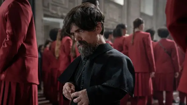 Peter Dinklage in The Ballad of Songbirds and Snakes