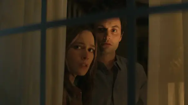 you-season-3-victoria-pedretti-penn-badgley