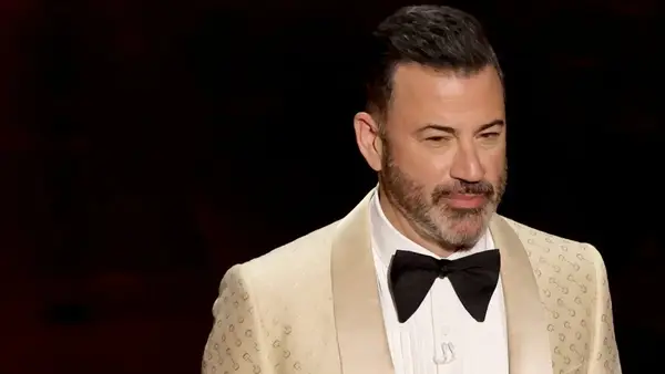 Jimmy Kimmel invente le meilleur surnom de Trump que honnêtement Don: Kim Don Una y Man-Boob Mussolini