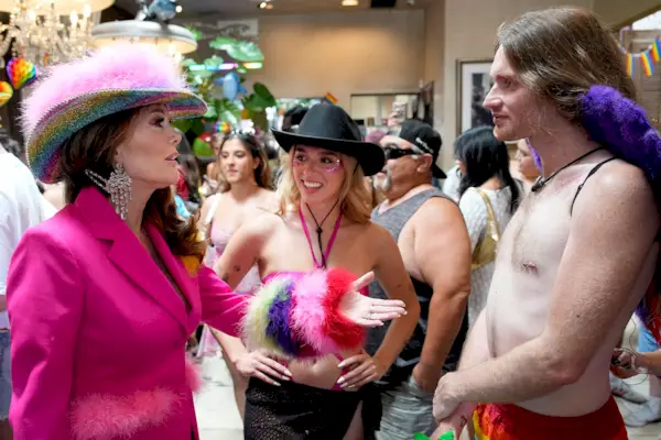 Venus Binkley est prête à être l’icône gay dont les « règles de Vanderpump » ont désespérément besoin : quelqu’un doit remplir ce rôle