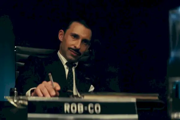 Rafi Silver nel ruolo di Robert House