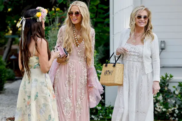 Kyle Richards a averti son ex Mauricio Umansky que leur fille l'avait traité de ho lors de la première de « RHOBH » : j'aurais peut-être aimé ou non devoir lui dire cela