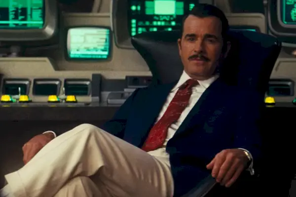 Justin Theroux dans le rôle de Robert House dans