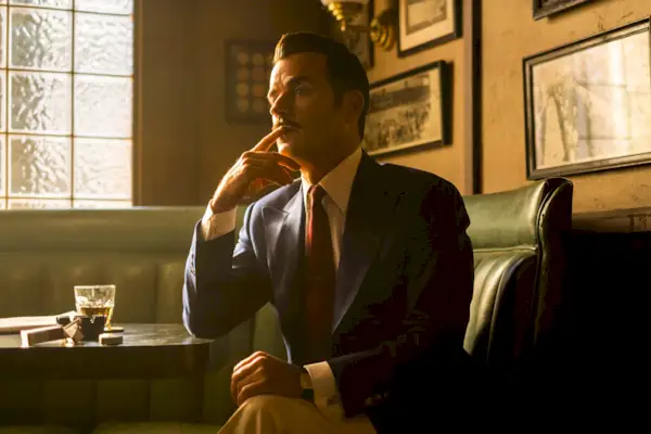 Justin Theroux, star de la saison 2 de Fallout, sur la scène violente qui accueille son personnage dans la série : c'est une façon tellement délicieuse de présenter Robert House
