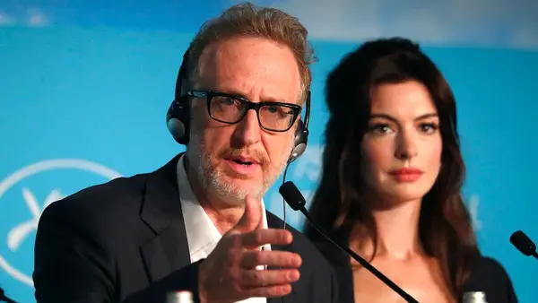 James Gray von Armageddon von Armageddon sagt, dass die Vereinigten Staaten und Hollywood ernsthafte Probleme haben