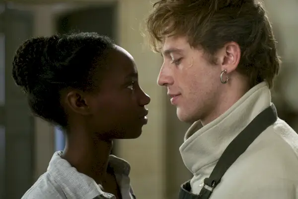 Alice Da Luz e Benjamin Voisin in