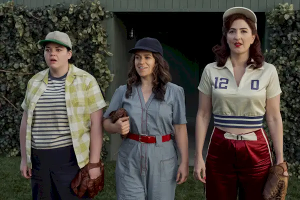 Jo (Melanie Field), Carson (Abbi Jacobson) et Greta (D