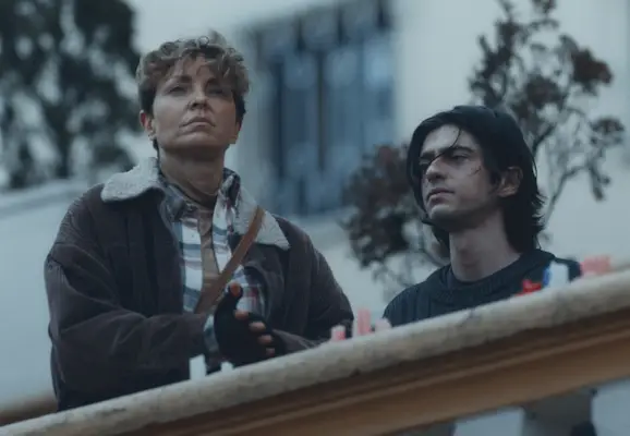 Diffusez-le ou ignorez-le : « Fugue State 1986 » sur Netflix, un drame sur une amitié tordue qui a conduit à un massacre dans un restaurant