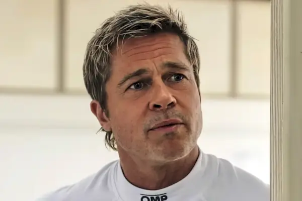 Diffusez-le ou ignorez-le : « F1 » sur Apple TV, une extravagance de course automobile extrêmement divertissante portée par Brad Pitt (et son torse torse nu)