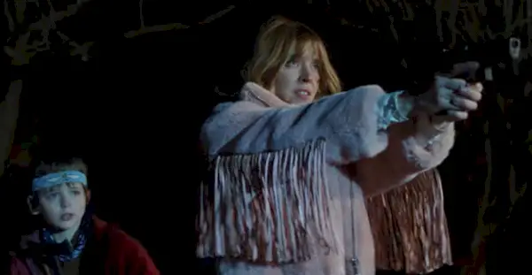 Transmítalo o sáltelo: 'Americana' en Starz, un cuasi-occidental demasiado peculiar que deja a Sydney Sweeney en la ruina