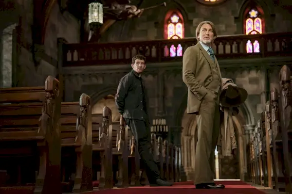 Diffusez-le ou ignorez-le : « Wake Up Dead Man : A Knives Out Mystery » sur Netflix, une autre entrée dans la franchise Murder Mystery qui est un cran au-dessus de toutes les autres comédies