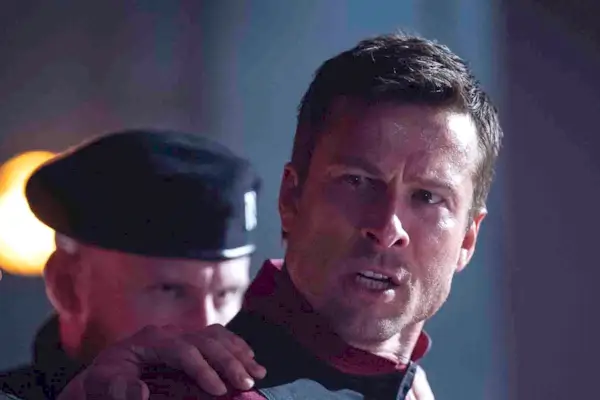 Diffusez-le ou ignorez-le : « The Running Man » en VOD, le remake décevant d'Edgar Wright dirigé par Glen Powell du véhicule vedette Arnold Schwarzenegger de niveau intermédiaire