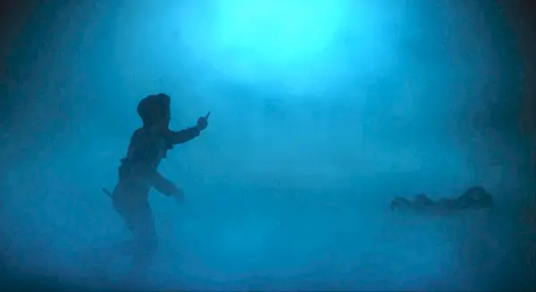 BENVENUTI A DERRY EP 8 Rich dà il dito medio mentre corre