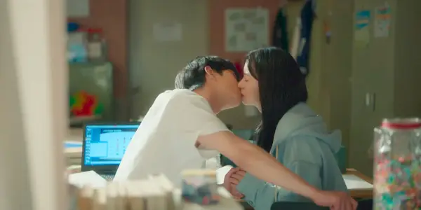 Un tiempo te llamó: Episodios 1-12 (Reseña de la serie) beso