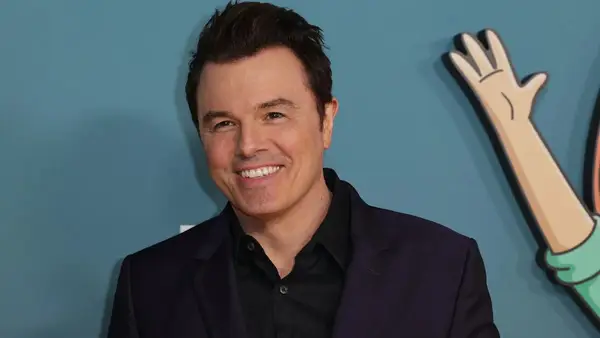 Seth Macfarlane dit qu'Orville n'est pas annulé: il n'y a pas de certificat de décès officiel