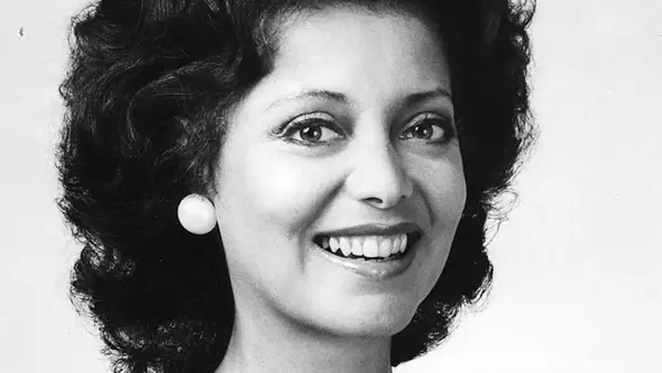 Ellen Holly, erster schwarzer Seifenopernstar, stirbt bei 92