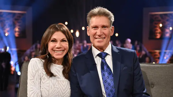 Estudante de fé de ouro Martin Bachelor Specula O divórcio do divórcio de Gerry Turner e Theresa Nist