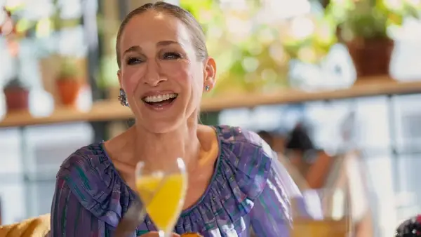 Sarah Jessica Parker presenta i suoi pensieri crudi sull'invecchiamento: la mia faccia è la mia faccia