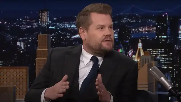 James Corden sagt, dass niemand im Vereinigten Königreich glaubt, dass er nicht von der späten späten Show gefeuert wurde