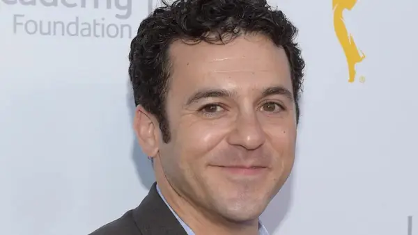 ABC définit le retour de la deuxième saison de l'année miracle après avoir tourné Fred Savage