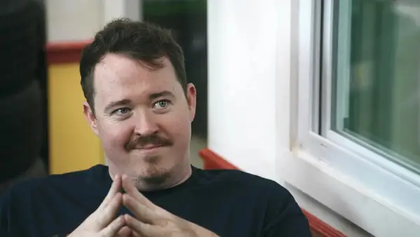 Die Shane Gillis Tyres Comedy -Serie wird vor der Netflix -Premiere für Staffel 2 erneuert