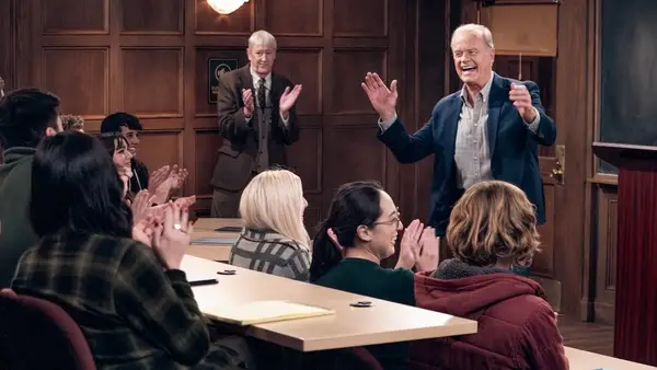 Kelsey Grammer contém lágrimas que lembram o padre Frasier John Mahoney: Sinto falta do Crazy
