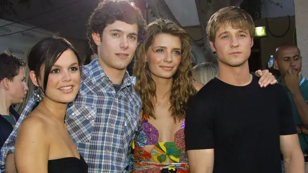 the-oc-cast-adam-brody-rachel-bilson-ben-mckenzie-micha-barton