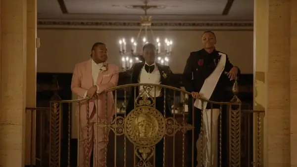 The Chi emite a Jill Marie Jones de la fama de novias en el rol de protagonista invitado (exclusivo)