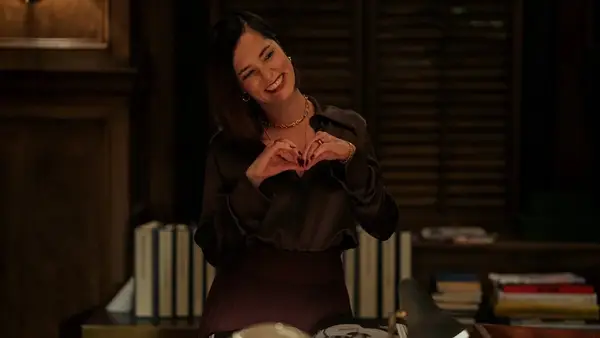 mr-and-mrs-smith-parkey-posey-amazon-1