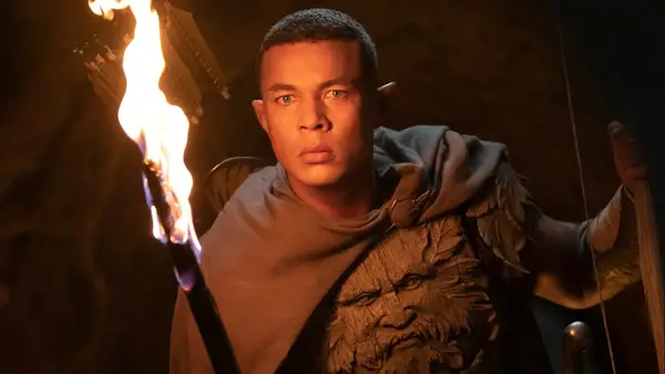 Come il signore degli anelli: gli anelli del potere che hanno dato vita a una nuova terra nel mezzo