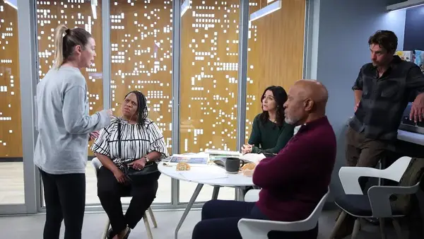 Gray's Anatomy Star déballage épisode 3 Cliffhanger: Lucas doit prendre soin de lui-même