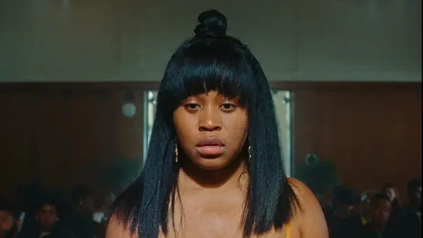 Swarm deja una nueva música con Childish Gambino mientras la serie de thriller llega a Prime Video