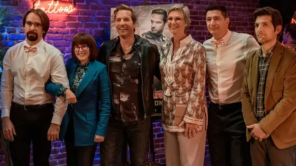 Guide de livraison et caractère de la fête de la saison 3: qui joue qui?