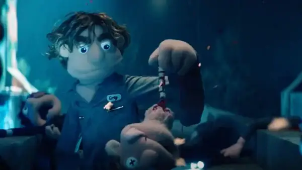  Sam Riordan (Asa Germann) in 