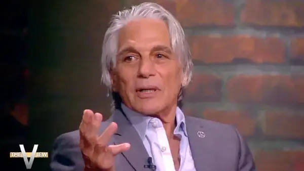 Tony Dance sagt, dass er wirklich erwartet, dass die Wiedergeburt des Chefs passiert: Ich warte darauf, wie alle anderen zuzuhören