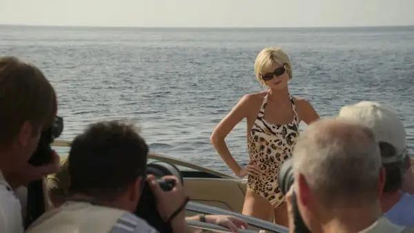 Elizabeth Debicki as Princess Diana