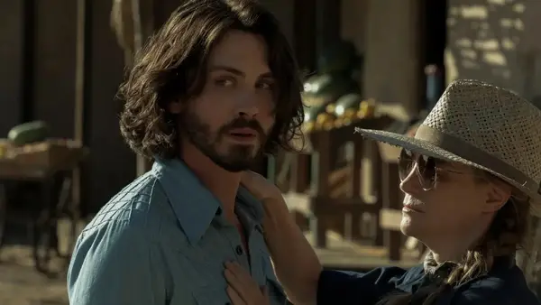 Rezension von Hunters Staffel 2: Eine Hitler -Hitler -Suche in Campy und ungeschickt über die erste Serie von Videos